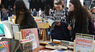 Feira do Livro já abriu no Centro Cultural Mercado de Sant`Ana