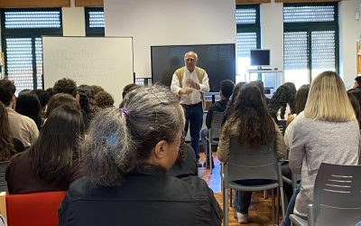 Palestra sobre o 25 de abril na José Saraiva