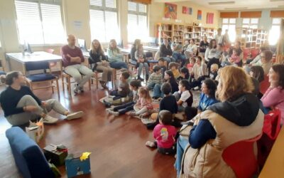 Hora do Conto enche a Biblioteca Rainha Santa Isabel (Carreira) de histórias, amizade e alegria